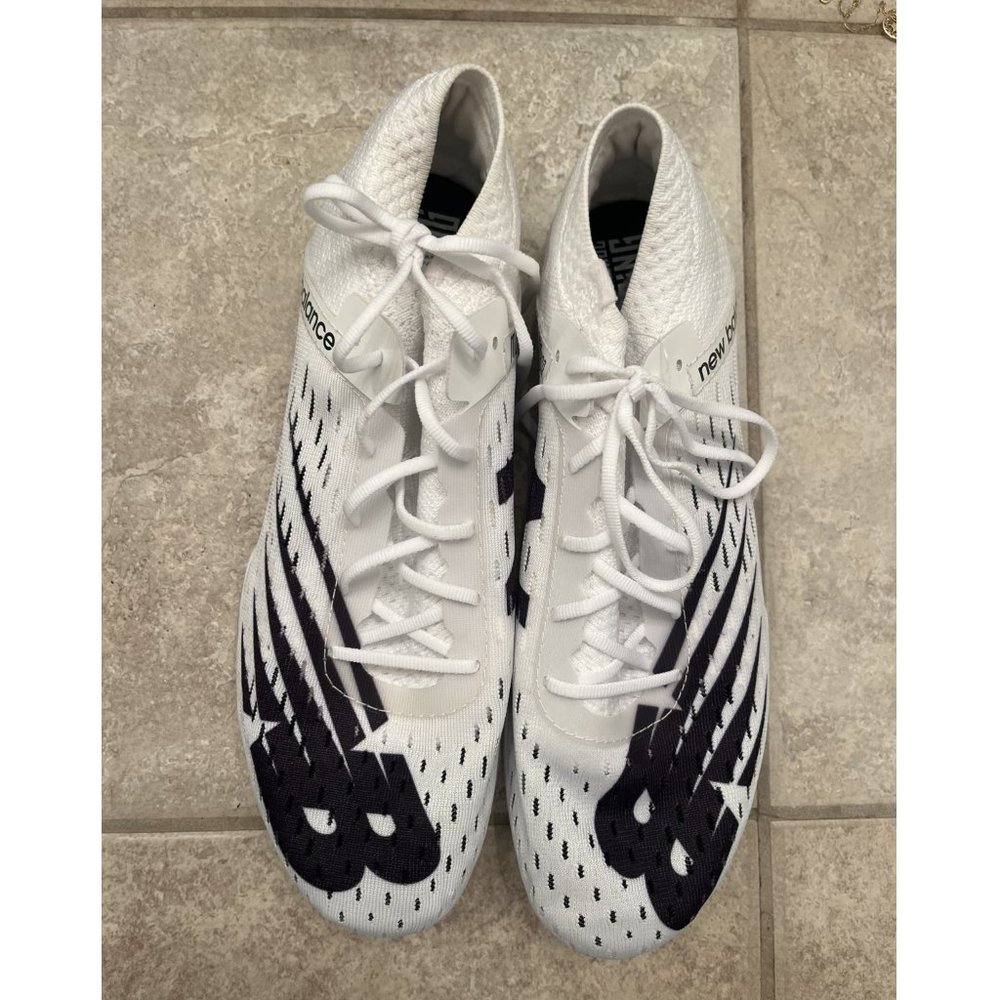 Size 8 - New Balance MD800 White and Black (and spikes and tool)